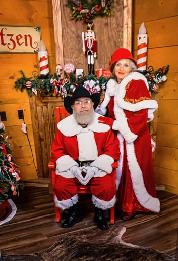 Gallery photo 3 of Santa Ryan