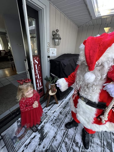 Gallery photo 12 of Santa Ryan NNY