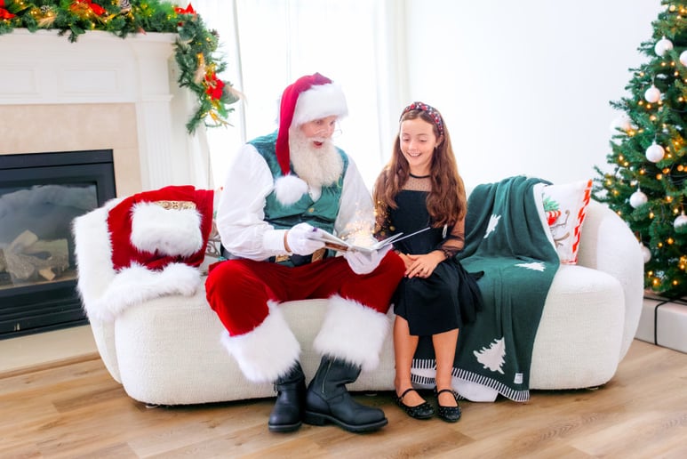 Gallery photo 7 of Santa Sabo and Mrs Claus