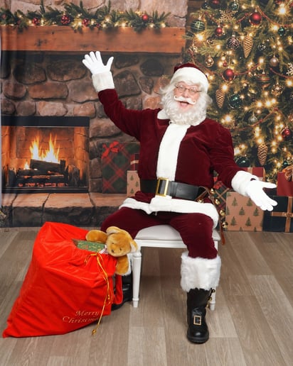 Gallery photo 2 of Santa Scooter