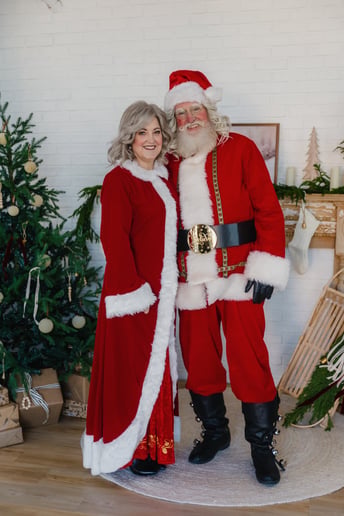 Gallery photo 8 of Santa Scott