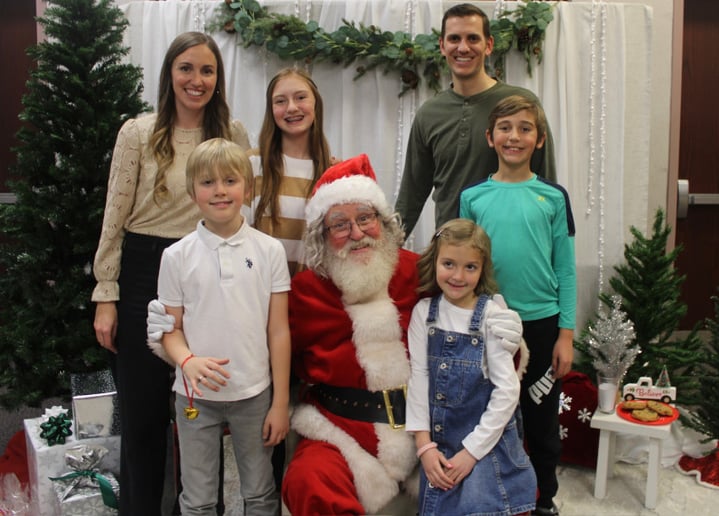 Gallery photo 16 of Santa Scott