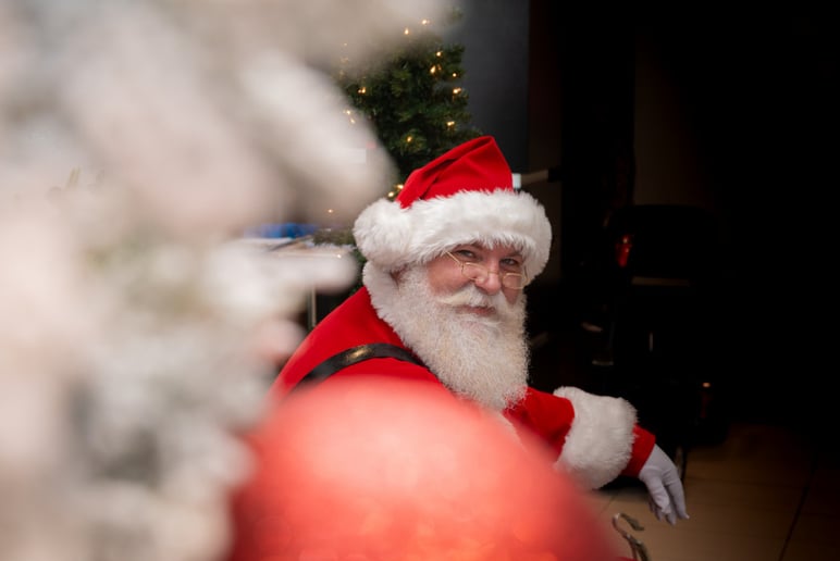 Gallery photo 7 of Santa Scott
