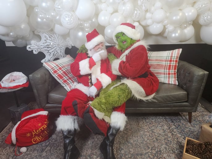 Gallery photo 8 of Santa Scott