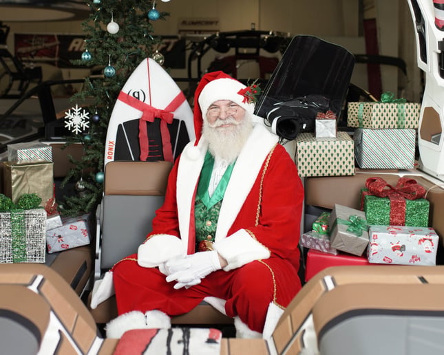 Gallery photo 5 of Santa Scott