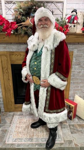 Gallery photo 9 of Santa Scott