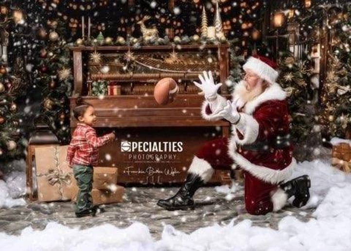 Gallery photo 5 of Aggieland Santa