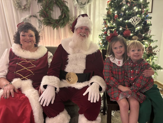 Gallery photo 8 of Santa Scott