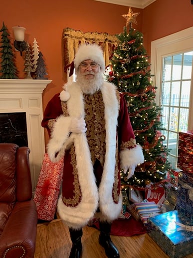 Gallery photo 2 of Santa Scott