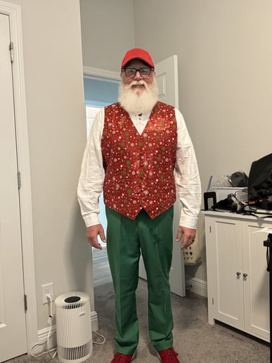 Gallery photo 4 of Santa Scott Martin