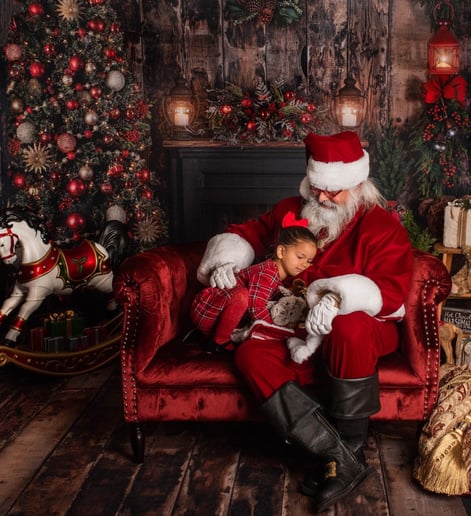 Gallery photo 5 of Santa Scott