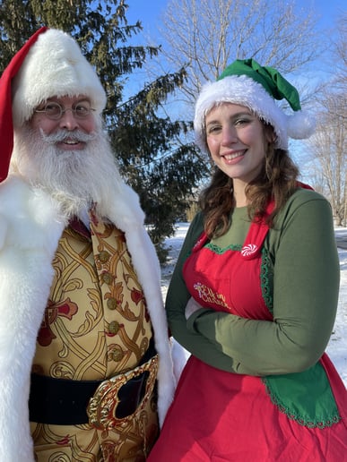 Gallery photo 1 of Santa Scott