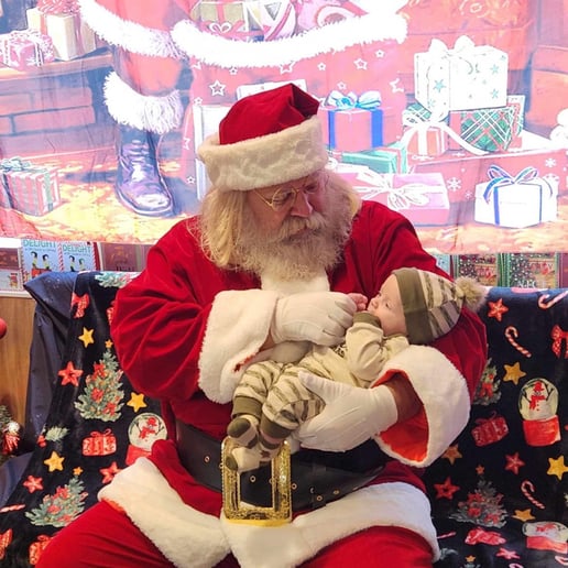 Gallery photo 7 of Santa Scott
