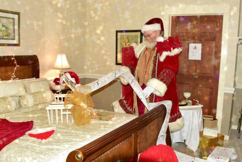 Gallery photo 2 of Santa Murph