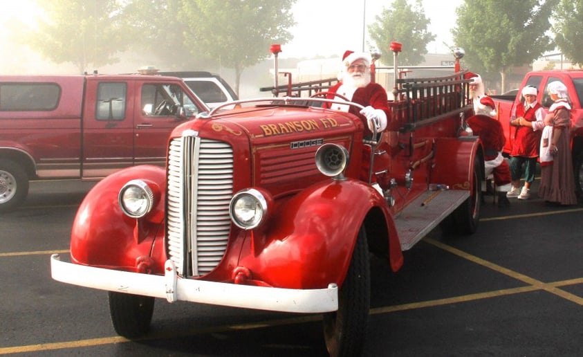 Gallery photo 1 of Santa Selfies