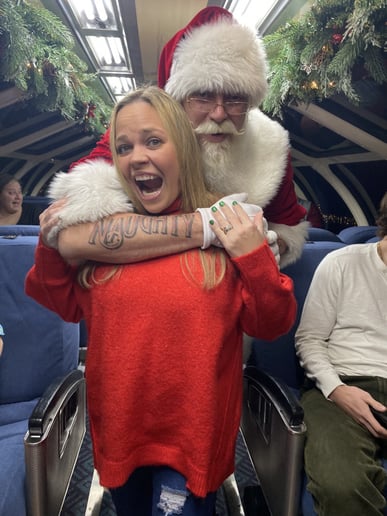 Gallery photo 5 of Santa Shannon
