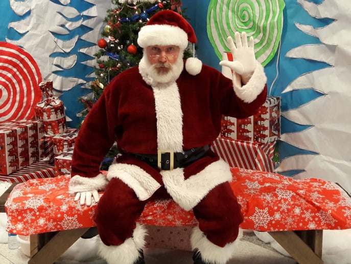Gallery photo 8 of Santa Shawn