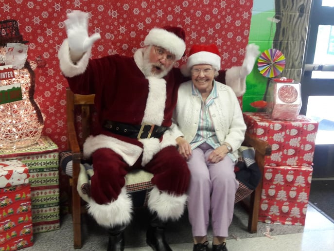 Gallery photo 10 of Santa Shawn