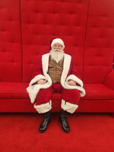 Gallery photo 1 of Santa Shawn