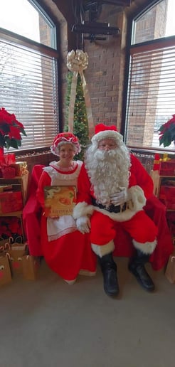 Gallery photo 7 of Santa Sighting in Buffalo