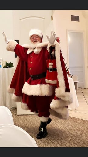 Gallery photo 3 of Santa Steve, The Singing Santa