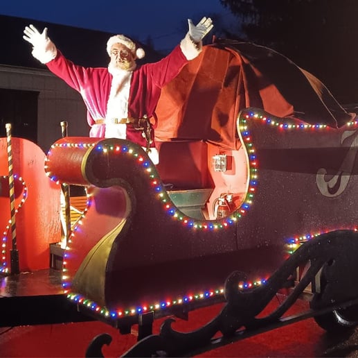 Gallery photo 4 of Santa Skip