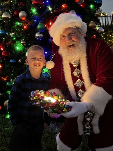 Gallery photo 4 of Santa Skip