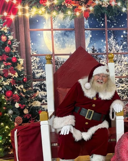 Gallery photo 1 of Santa Skipper