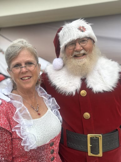 Gallery photo 4 of Santa Skipper & Mrs Claus Rainy