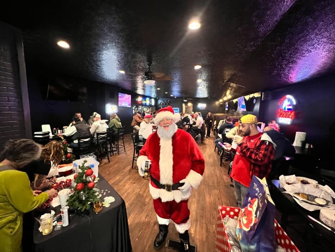 Gallery photo 4 of Santa Smith