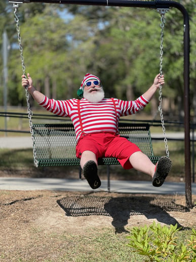 Gallery photo 16 of Santa Smith & Minty the Elf