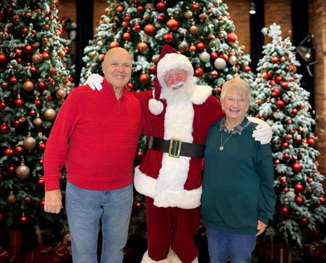 Gallery photo 3 of Santa Jay