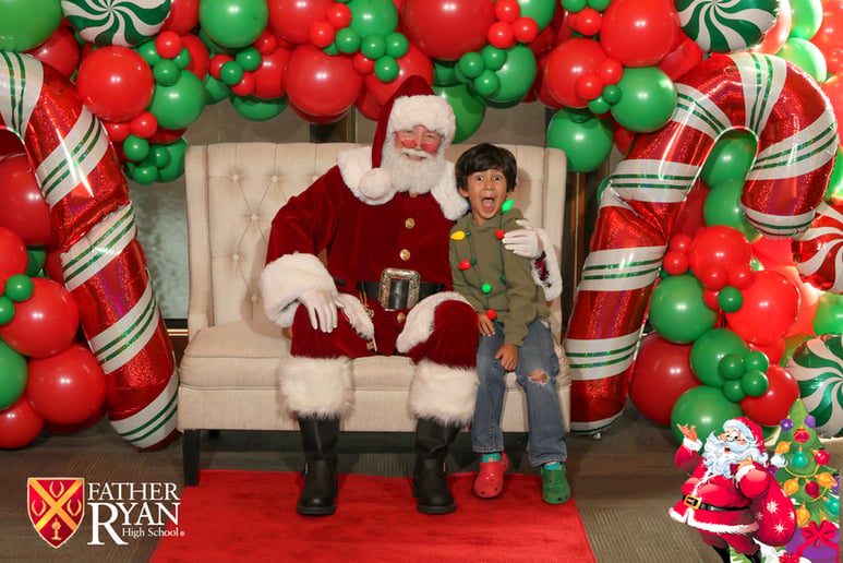 Gallery photo 4 of Santa Jay