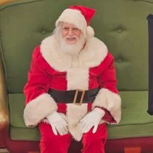 Gallery photo 2 of Santa T