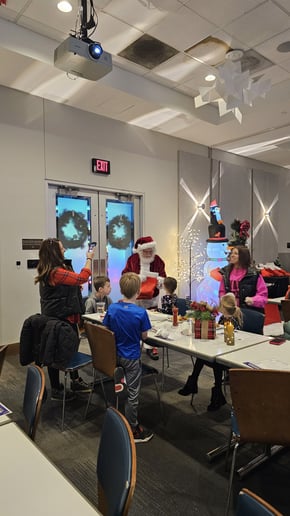 Gallery photo 5 of Santa T