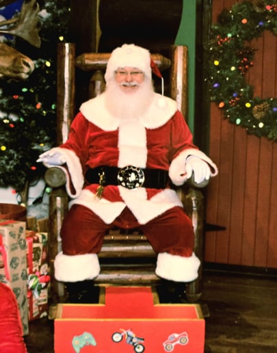 Gallery photo 5 of Santa T
