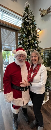 Gallery photo 1 of Santa James