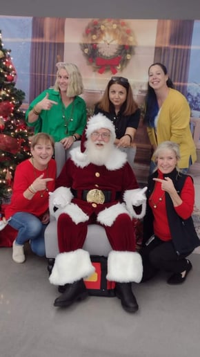 Gallery photo 5 of Santa Thom