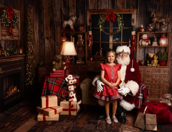 Gallery photo 1 of Santa Tiny