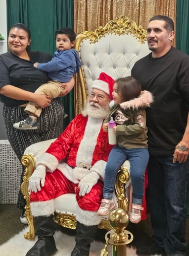 Gallery photo 1 of Santa Tom