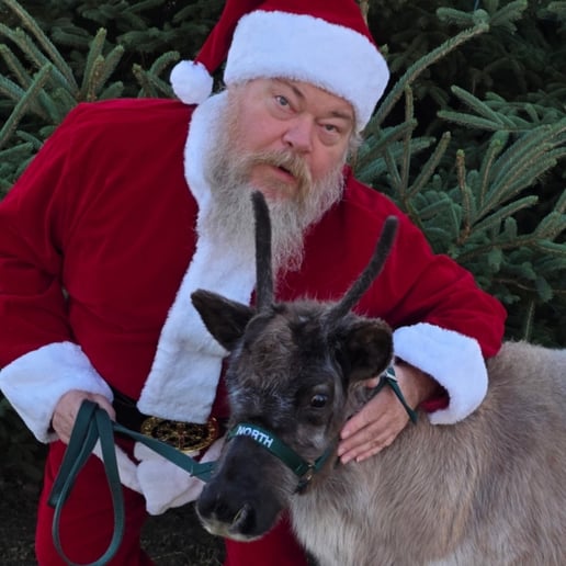 Gallery photo 2 of Santa Tom
