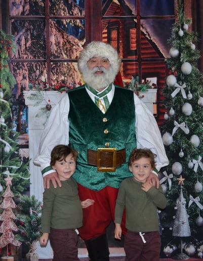 Gallery photo 10 of Santa Tom