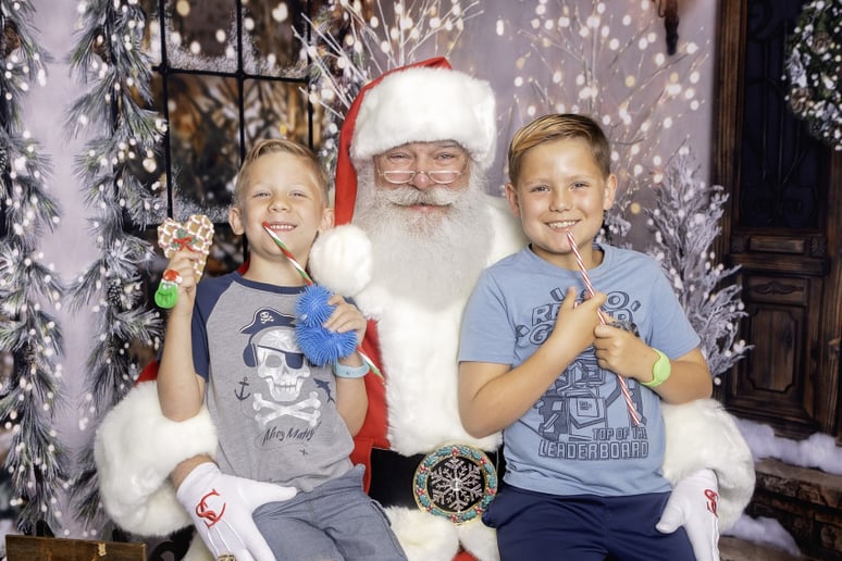 Gallery photo 1 of Santa Tom