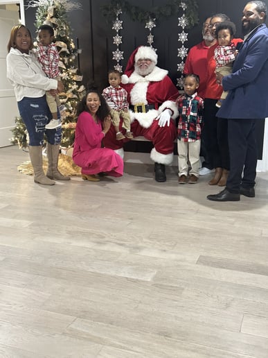 Gallery photo 8 of Santa Tony