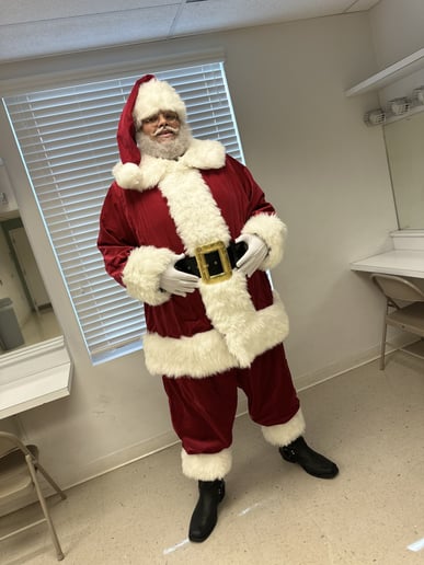 Gallery photo 9 of Santa Tony