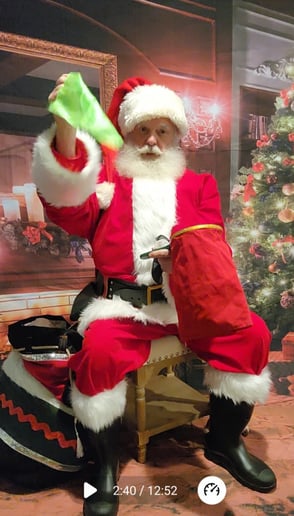 Gallery photo 6 of Golden Corner Santa Truette and Mrs. Claus Nancy Dobson
