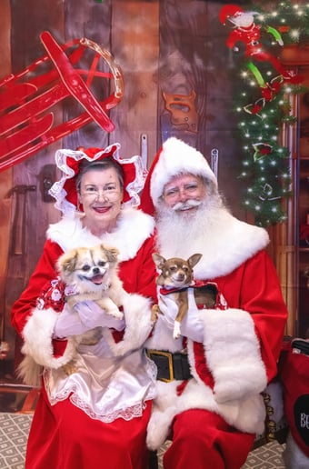 Gallery photo 20 of Golden Corner Santa Truette and Mrs. Claus Nancy Dobson