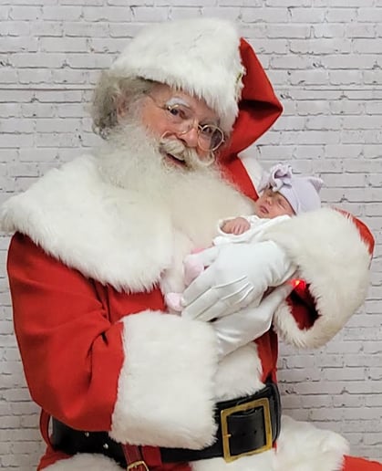 Gallery photo 21 of Golden Corner Santa Truette and Mrs. Claus Nancy Dobson