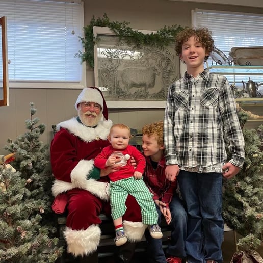 Gallery photo 7 of Santa Wade
