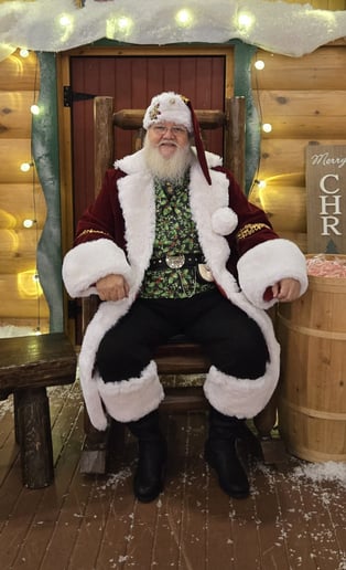 Gallery photo 10 of Santa Wayne